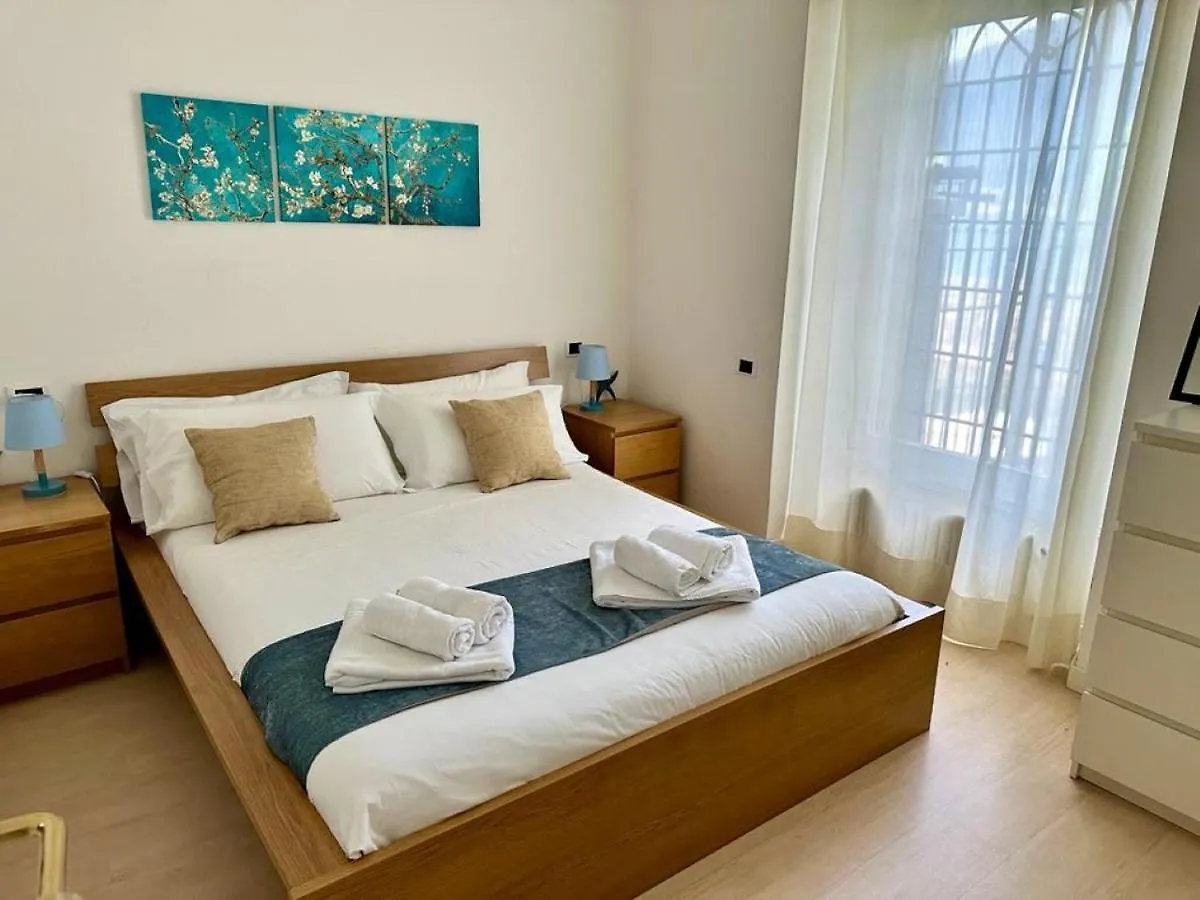 Betty'S Bay Apartman Cremia